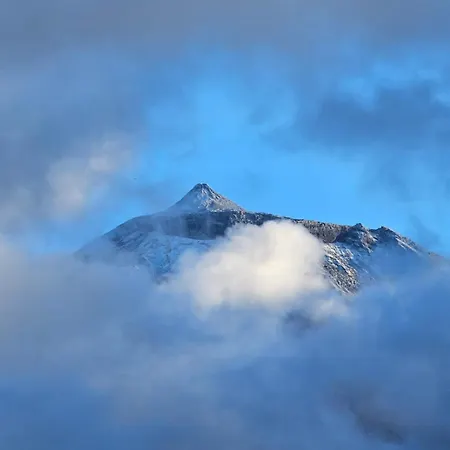Waka Sun Rise Pico Azores
