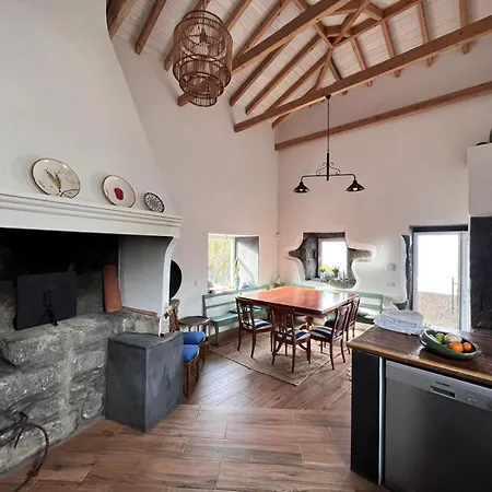 Waka Sun Rise Pico Azores * Cais do Pico