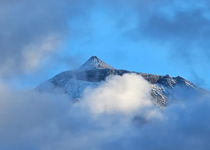 Waka Sun Rise Pico Azores